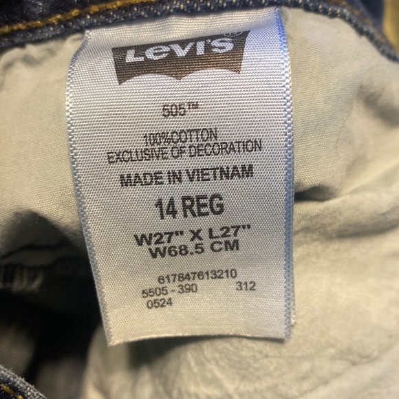 Levis 505 straight jean shorts size kids 14 (woman’s size 27) - Picture 5 of 5